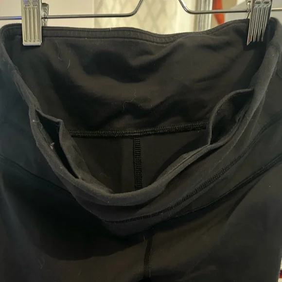 Lululemon - Picture 4 of 11